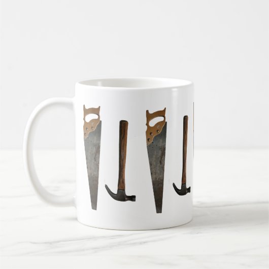ハンマーとのこぎり画像プリントマグカップ コーヒーマグカップ (左)