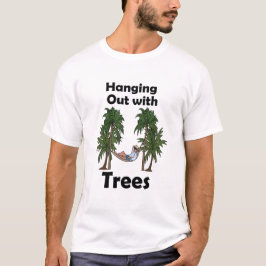 ハンモックキャンプ 森の中でくつろぐ Tシャツ