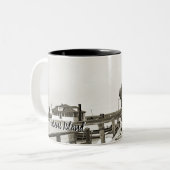 ハーセンアイランドミシガンセントマークス教会1925ビュー ツートーンマグカップ (正面左)