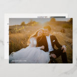 ハートありがとう金ゴールド書道2フォトフォイルHoli 箔シーズンカード<br><div class="desc">あなたの結婚式の日は完璧で、あなたのゲストはその大きな部分だった。ハートを飾った感謝してい金ゴールドホイルで飾られたカードと比べて実在「お前さん」と言うより感謝してい良い方法は何だ。 この美しい休日サンキューカードは、友人、家族、またはゲストに感謝を示す結婚完璧な方法である。美しい感謝していメッセージと2枚の写真の宇宙、水平方向の完全なブリードフォトと垂直方向のイメージを搭載し、このカードは確実に永続的な印象を作る。これは、あなたの特別な日をさらに特別なものにするためにゲストに感謝を示すために最適な方法である。今日ご注文！著作権Anastasia Surridge、全著作権所有。</div>