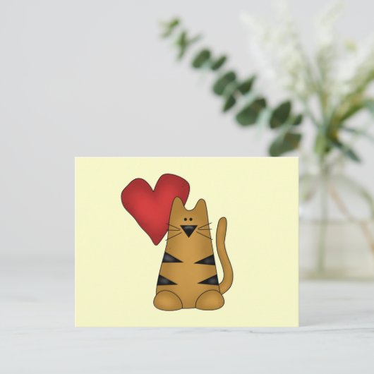 ハートおよびストライプのな猫のTシャツおよびギフト ポストカード (スタンド正面)