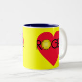 ハートおよびテニス・ボールを持つロジャー ツートーンマグカップ (正面右)