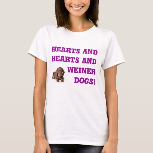 ハートおよびハートおよびウィーナー犬 Tシャツ (正面)