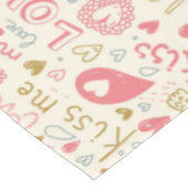 ハートおよび唇を搭載するロマンチックなパターン テーブルクロス (アングル)