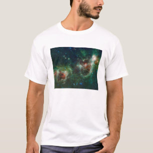 ハートおよび精神の星雲の赤外線モザイク Tシャツ