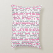 ハートおよび花が付いているパターン アクセントクッション (裏面(縦))
