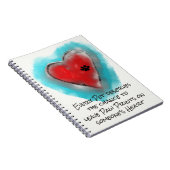 ハートおよび足のプリントのノート ノートブック (右側)