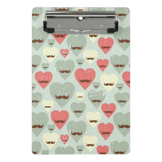ハートおよび髭を搭載するバレンタインパターン ミニクリップボード (正面)
