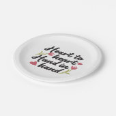 ハートからハート、手から手 – ロマンチックな引用文 ペーパープレート (アングル)