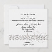 ハートがホワイトシルバーで絡み合った結婚式招待状 招待状 (正面)
