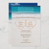 ハートが砂浜に寄せられたビーチウェディングの招待状 招待状 (正面/裏面)