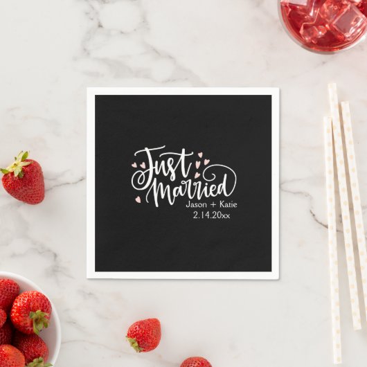 ハートたった今結婚しましたスクリプト名ウェディングデー スタンダードカクテルナプキン (インサイチュ)