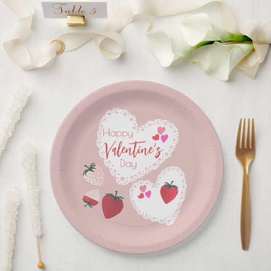 ハートとイチゴ幸せなバレンタインデー ペーパープレート (ウェディング)