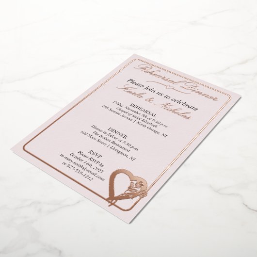 ハートとバラフラワーリハーサルディナー 箔招待状 (回転した状態)