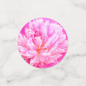 ハートとピンクの花の上に黒と白結婚の コンフェッティ (スモール正面)