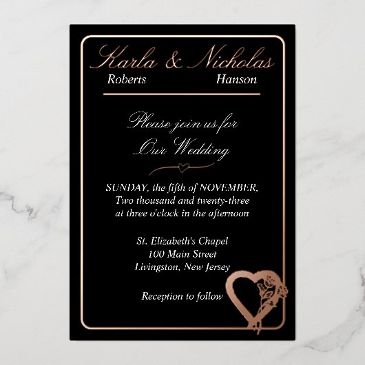 ハートとローズの花、エレガントなブラックウェディング 箔招待状 (正面)