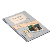 ハートと名前、写真付きのピンクとグレーのノート ノートブック (右側)