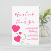 ハートと渦巻きスクリプトピンク結婚金ゴールド 招待状 (スタンド正面)