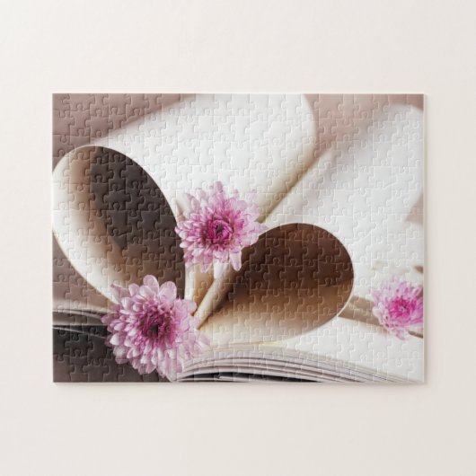 ハートになされる本のページは形づきます ジグソーパズル (横)