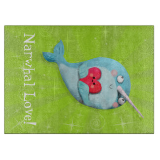 ハートのかわいいNarwhal カッティングボード