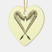 ハートのオーナメントの2つのサクソフォーンのハートの形 セラミックオーナメント (左)