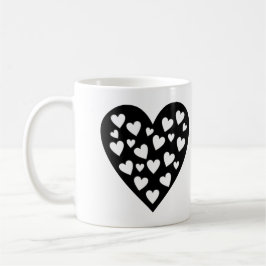 ハートのハート – 黒ハート上の白いハート コーヒーマグカップ