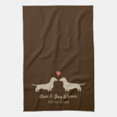 ハートのパーソナライズなかわいいのダックスフントのシルエット キッチンタオル (縦)