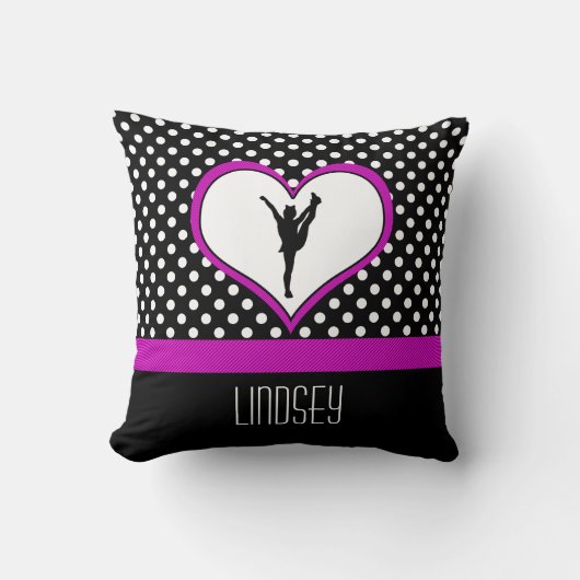 ハートのモノグラムのでクラシックなピンクの応援の水玉模様 クッション (正面)