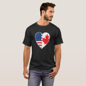 ハートの中のカナダとアメリカの旗 Tシャツ (正面フル)