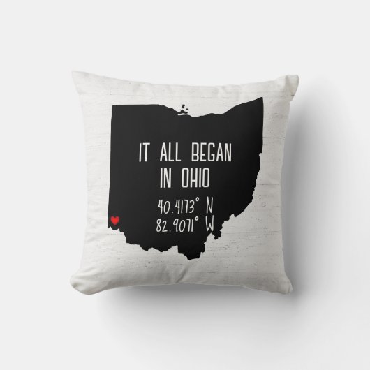 ハートの付いたオハイオ州のGPS座標 クッション (正面)