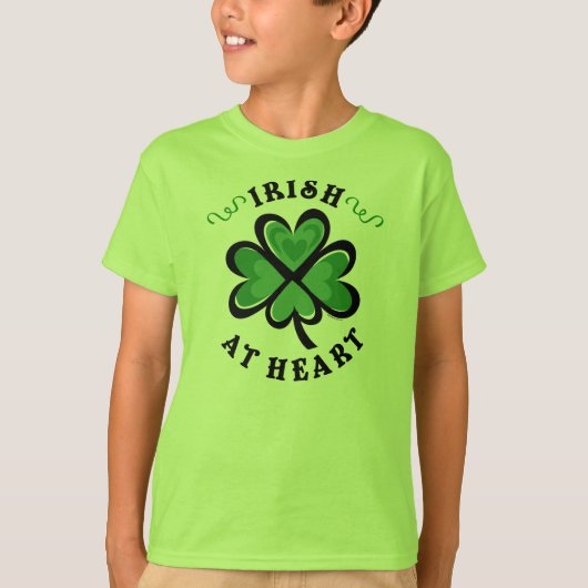 ハートの子供のTシャツのアイルランド語 Tシャツ (正面)