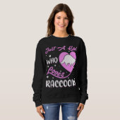 ハートの形を描くアライグマを愛する少女 スウェットシャツ (正面フル)