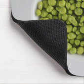 ハートの形ボールの緑の小石のクローズアップ マウスパッド (コーナー)