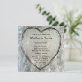 ハートの彫られた樺の木の結婚式リハーサルディナー 招待状 (スタンド正面)