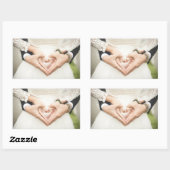 ハートの手結婚内 長方形シール (シート)