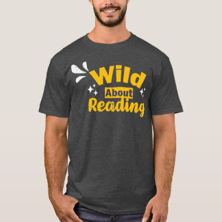 ハートの本読やボーに読夢中になる Tシャツ