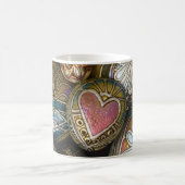 ハートの石が付いているマグ! ジュリーアンStricklin著 コーヒーマグカップ (中央)