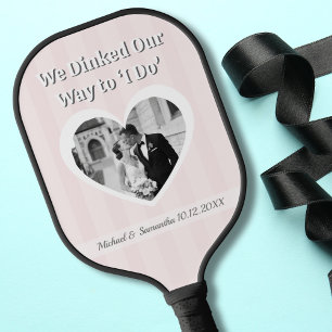 ハートの結婚式写真付きストライプの「I Do」への道 ピックルボールラケット