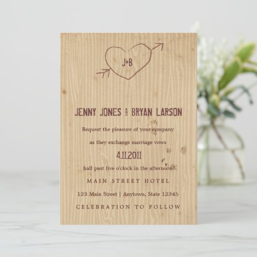 ハートの結婚式招待状が付いているWoodgrain 招待状 (スタンド正面)