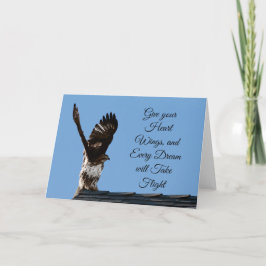 ハートの羽の赤い尾を持つタカの写真 カード