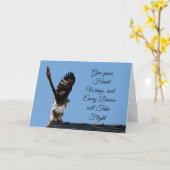 ハートの羽の赤い尾を持つタカの写真 カード (黄色い花)