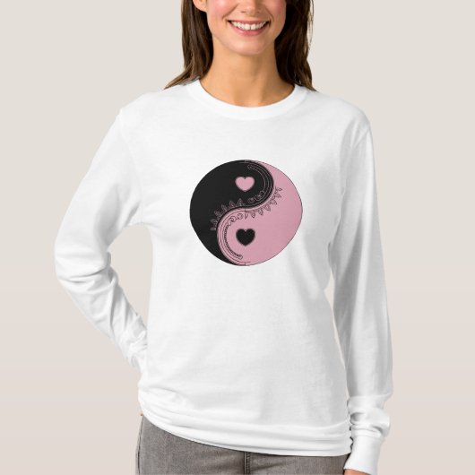 ハートの陰陽Tシャツ | ピンクと黒のバランス Tシャツ (正面)