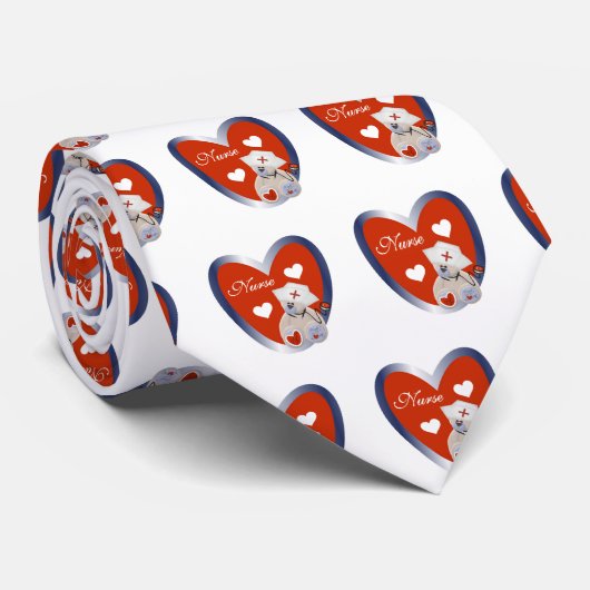 ハートのTシャツおよびギフトを持つナースくま ネクタイ (ロール)