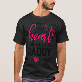 ハートはお父さんに属する バレンタインデー Tシャツ
