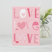 ハートや花のモチーフとピンクの色合いで書かれたラブテキスト シーズンカード (スタンド正面)