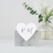 ハートをイニシャル結婚の灰色で愛する 案内ポストカード (スタンド正面)