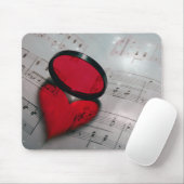 ハートを形成する美しい赤いガラス反射 マウスパッド (マウス)