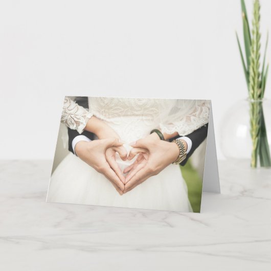 ハートを手に結婚 カード (正面)