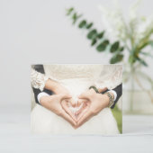 ハートを手に結婚 ポストカード (スタンド正面)