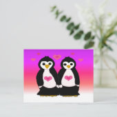 ハートを持つペンギンのカップル ポストカード (スタンド正面)